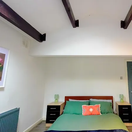 Headingley 2 Bedroom First Floor Flat Near Universities Shops& Park Appartement