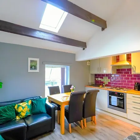 Apartment Headingley 2 Bedroom Flat Near Universities Shops& Park