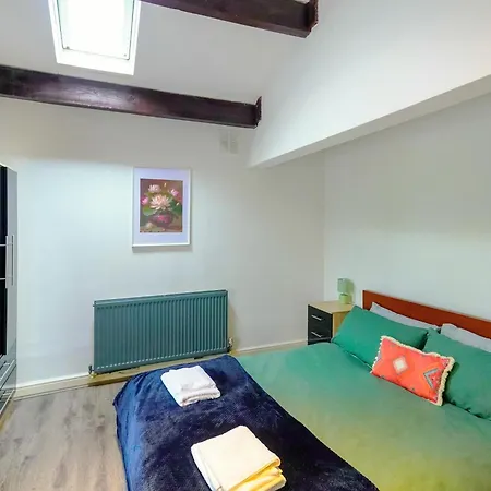 Headingley 2 Bedroom Flat Near Universities Shops& Park Apartment Leeds (West Yorkshire)