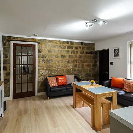 Apartment Headingley 2 Bedroom Flat Near Universities Shops& Park