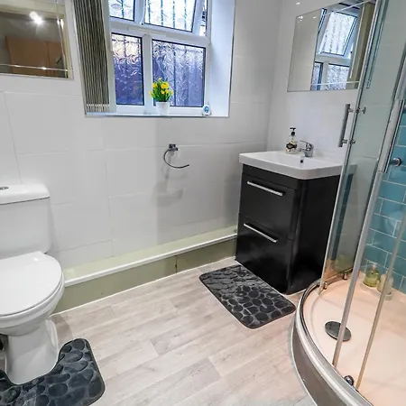 Apartment Headingley 2 Bedroom Flat Near Universities Shops& Park