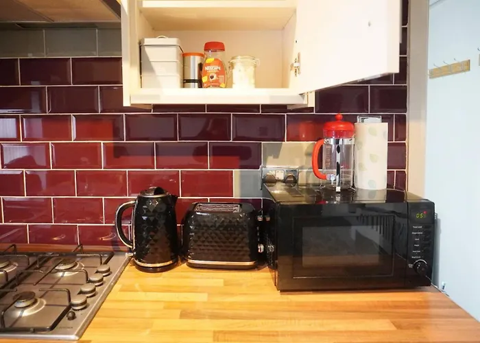 Headingley 2 Bedroom First Floor Flat Near Universities Shops& Park * Leeds (West Yorkshire)